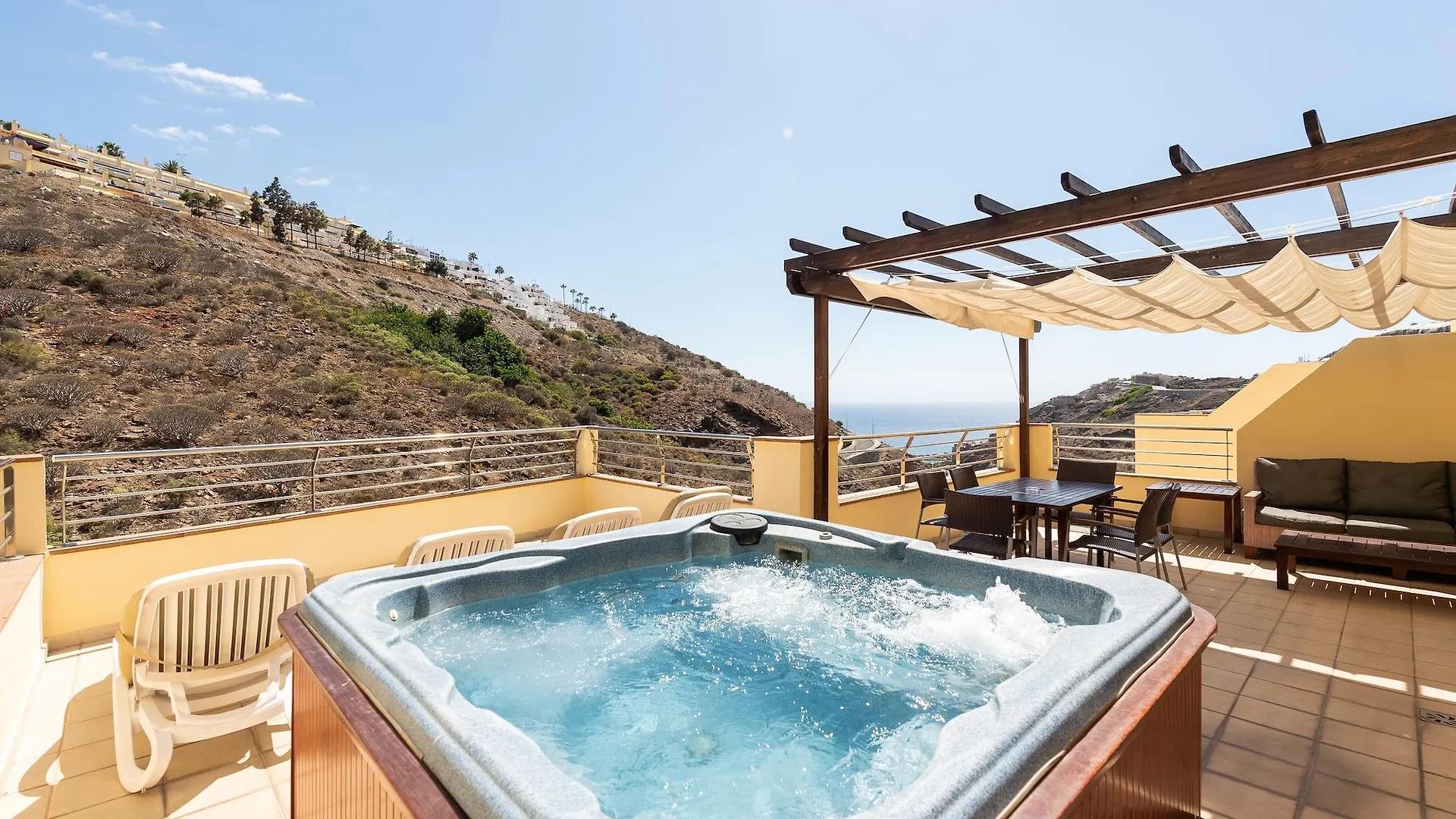 **** Apart Otel Holiday Club Sol Amadores Puerto Rico  İspanya