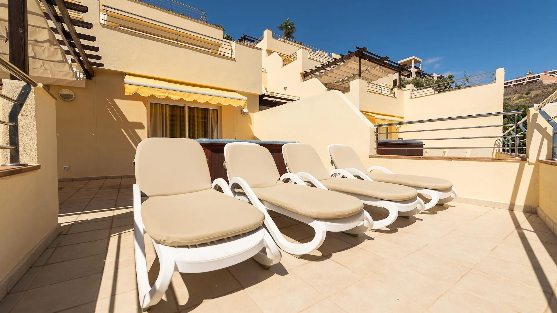 Holiday Club Sol Amadores Puerto Rico  Apart Otel
